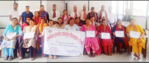 आधारभूत प्लम्बिङ तालिमका सहभागीलाई वडाध्यक्ष थापा रानाद्वारा प्रमाणपत्र वितरण