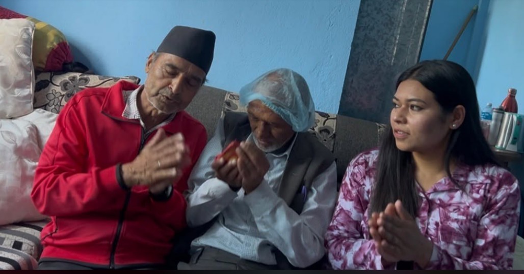 वरिष्ठ लोकगायक ‘सुधा’को उपचारमा ठाडोभाका लोककला प्रतिष्ठान, लमजुङको सहयोग