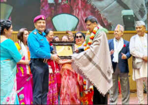 नेपाल प्रहरी कलाकार संघद्वारा पाँच स्रष्टालाई सम्मान