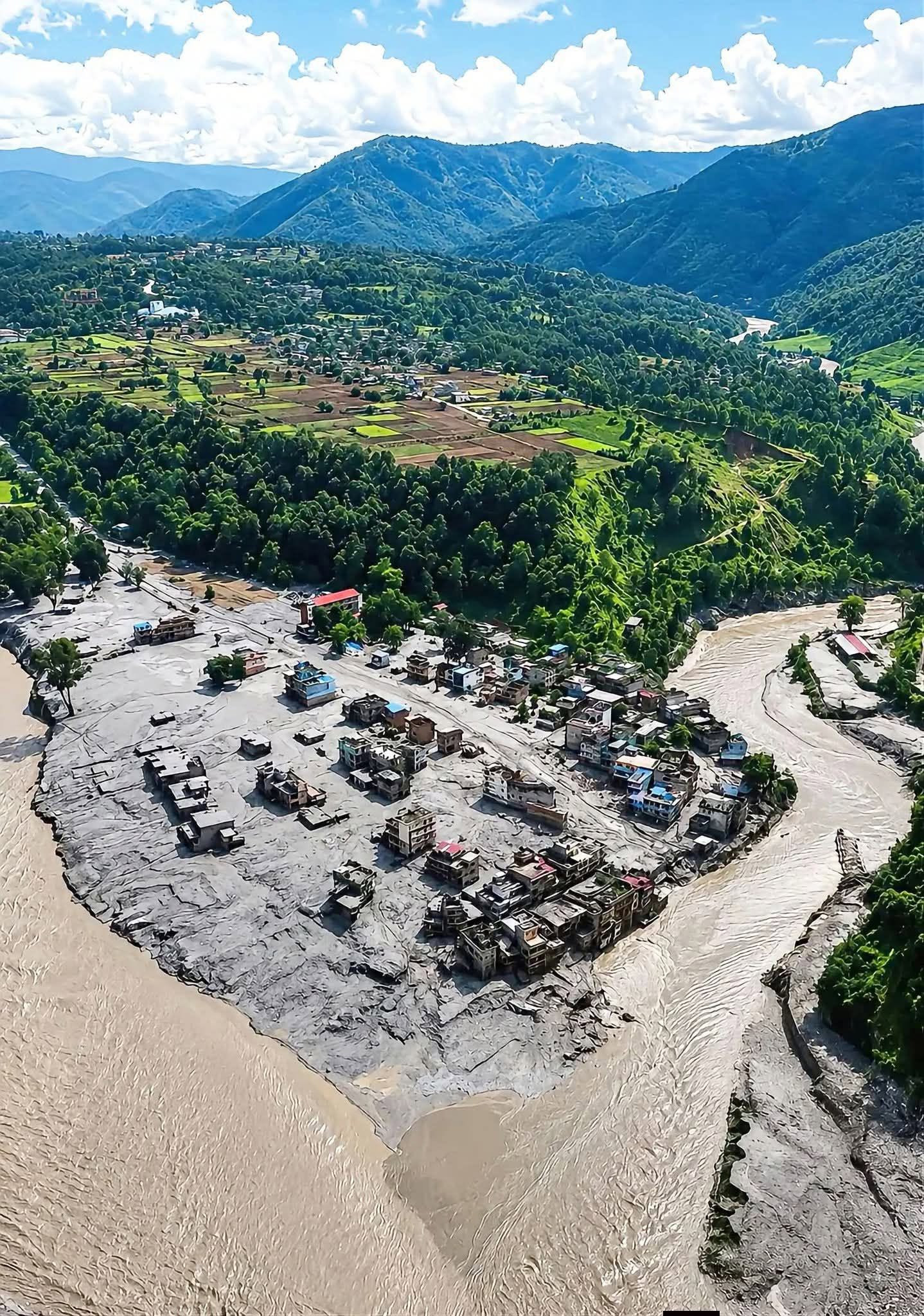 भोटेकोशीको बाढी, पर्यटन र महाविपत्तिको बज्रपात  